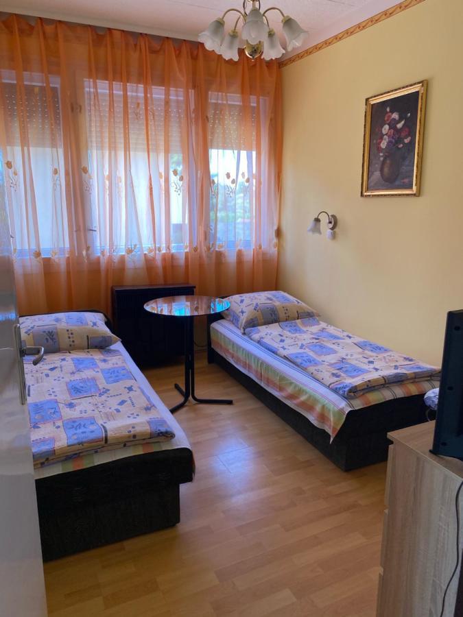 Erdei Vendeghaz Apartment Hajdúszoboszló Екстериор снимка