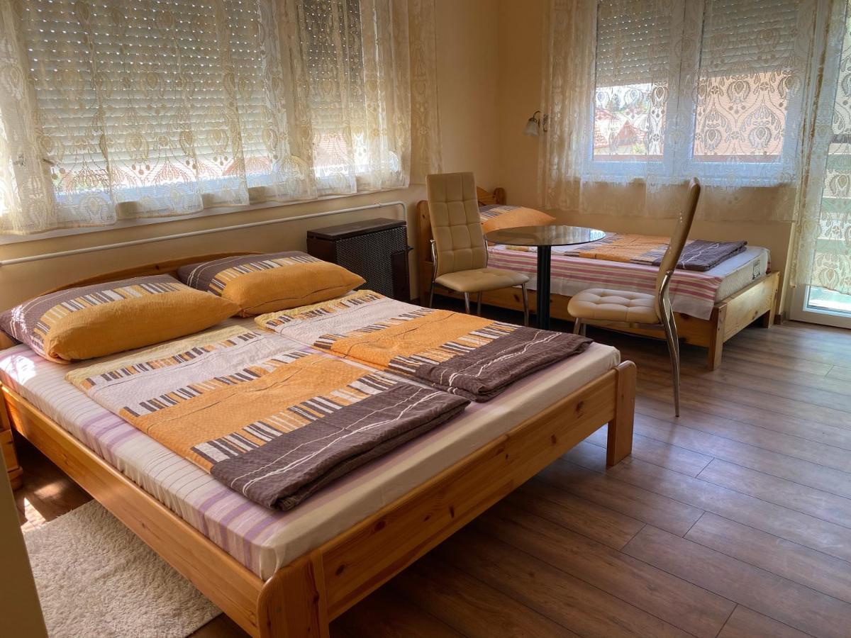 Erdei Vendeghaz Apartment Hajdúszoboszló Екстериор снимка